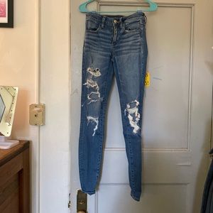 American Eagle N(e)xt level distressed jegging
